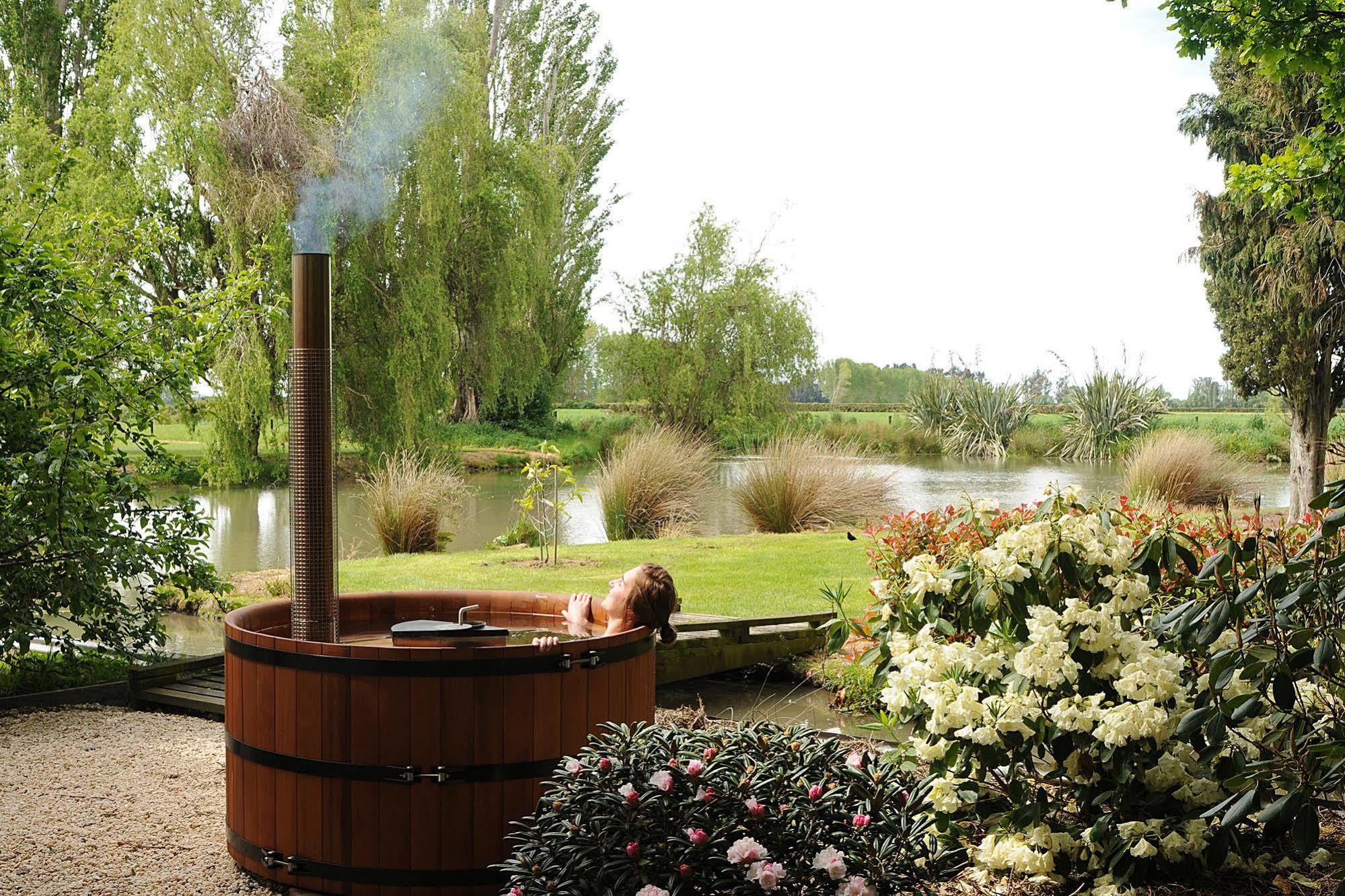 Revive On Oakview Boutique Beauty And Accommodation Ashburton Exterior foto
